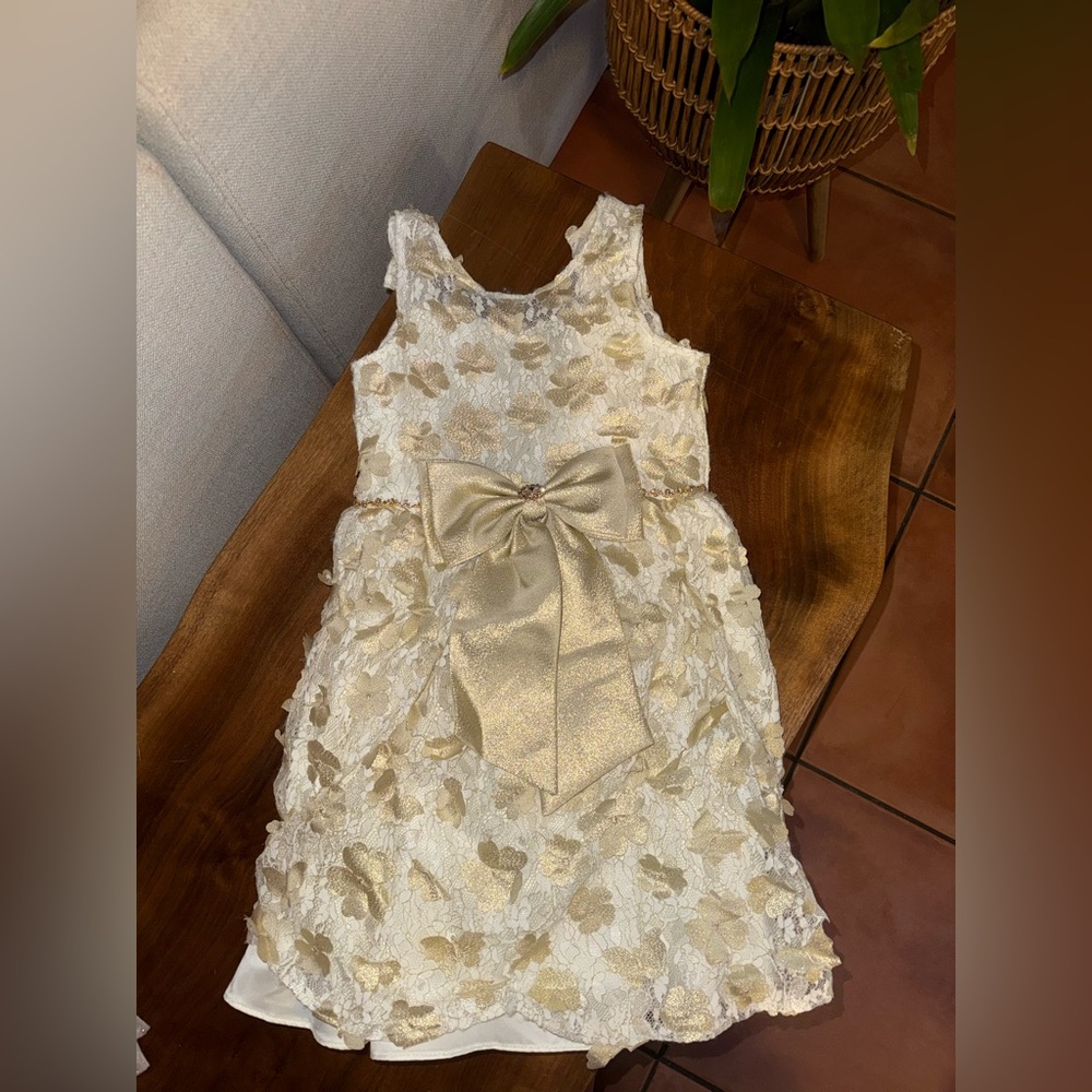 Rare Editions Gold Floral Lace Dress‎